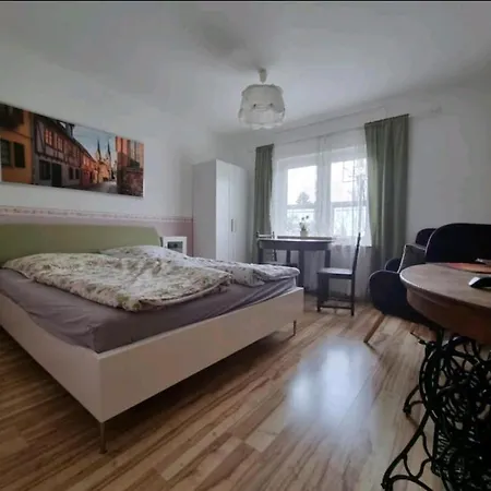 Einliegerwohnung 公寓